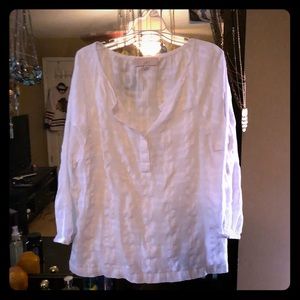 Three quarter sleeve shirt